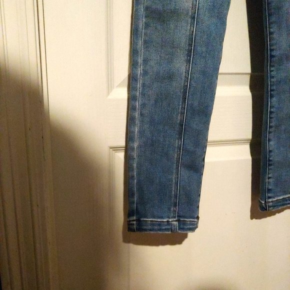 Risen Looking For Answers High Rise Tie-Belt Skinny Jeans Size 3 - Picture 8 of 16